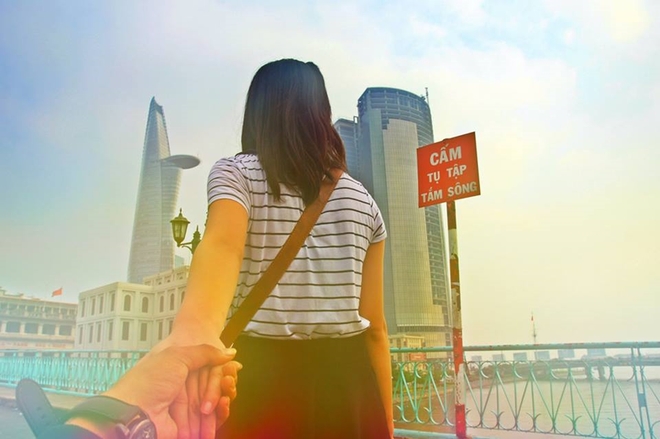 Bộ[-]ảnh[-]độc[-]đáo[-]"Nắm[-]tay[-]em[-]đi[-]khắp[-]Sài[-]Gòn"